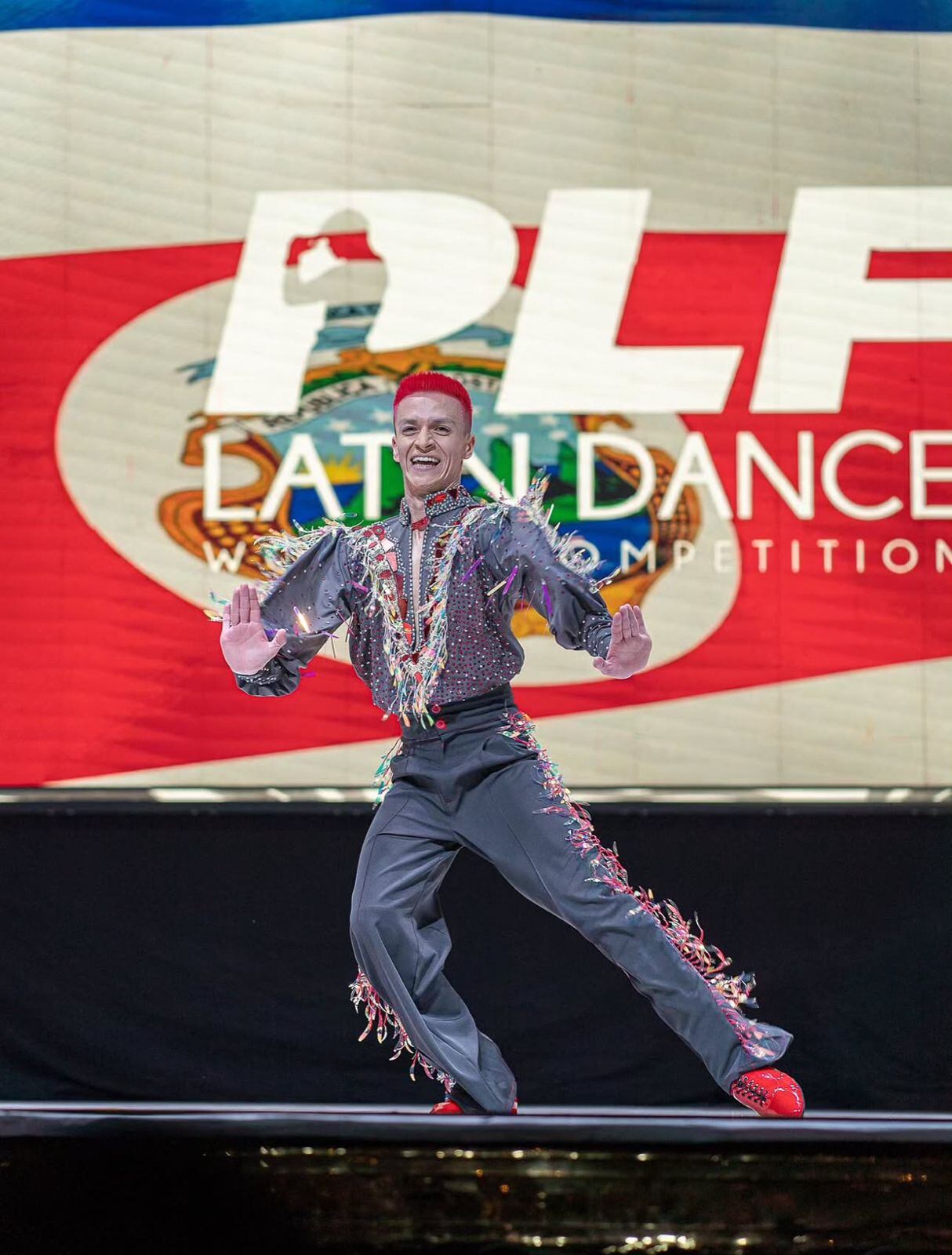 Yenier Jiménez, el bailarín que Teletica no llamó para la segunda temporada de Mira quién baila, celebra el momento que más soñó.