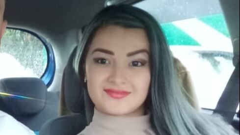 María José Castro, de 33 años, estaba junto a su esposo, una sobrina por parte de él y otros allegados en el bar Cahuita Town cuando unos sicarios llegaron y dispararon, cobrando la vida de la inocente. Foto: Tomada de redes sociales