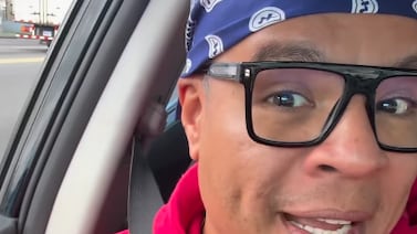 (Video) Vendedora ambulante le dio una gran lección de patriotismo a Jair Cruz