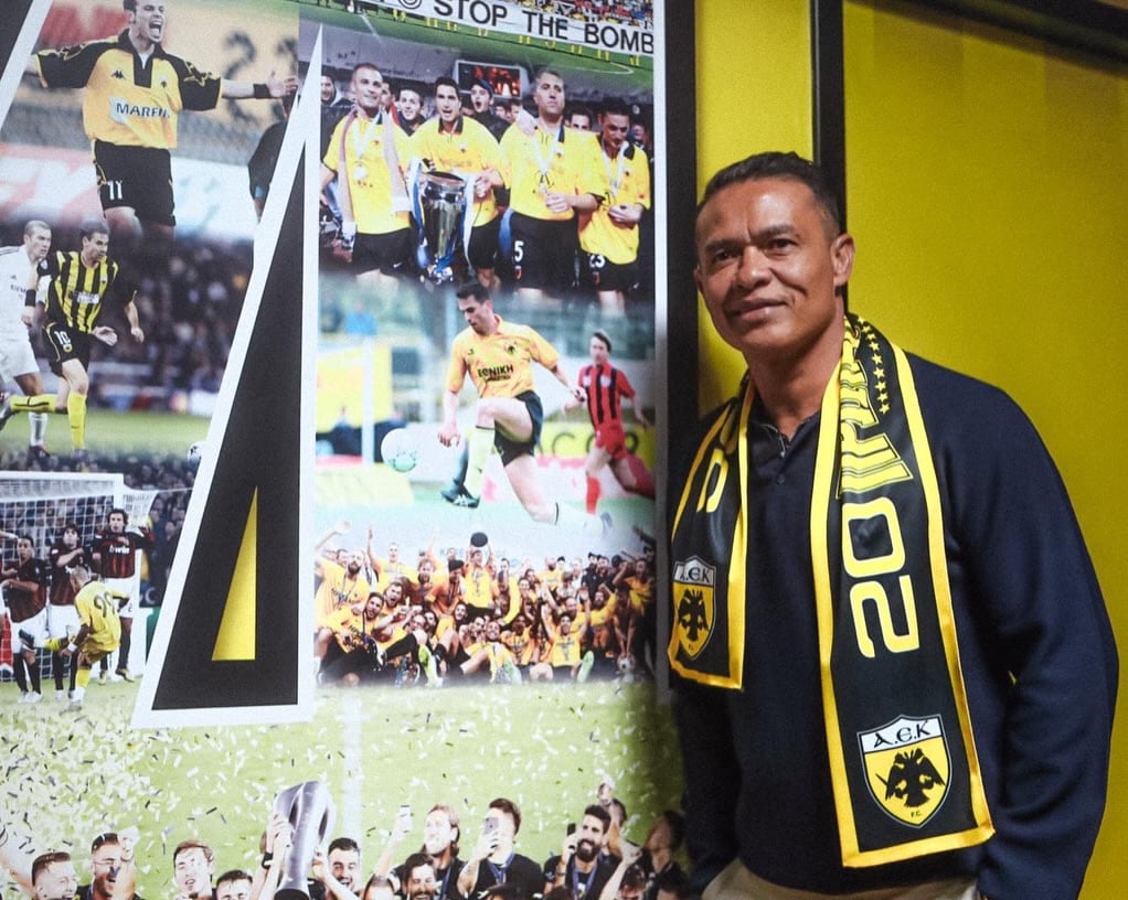 Wálter Centeno visitó al AEK en su nuevo estadio este martes.
