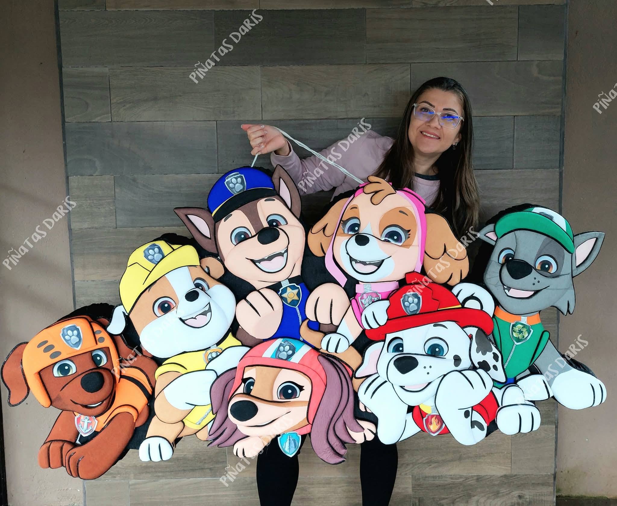 A Sugey Zamora Ugalde un influencer le dijo que le cobraba 1 millón de colones por hacerle un video para que en redes sociales su emprendimiento de piñatas (Piñatas Daris Costa Rica) se volviera viral y así aumentaran las ventas.