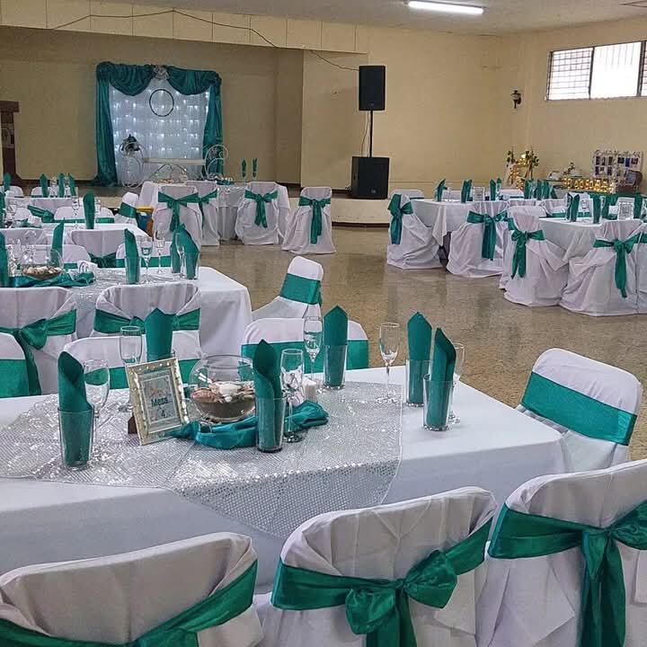 Paula Lindo es una nicaragüense bien empunchada que llegó a Costa Rica hace 25 años y ha logrado abrirse campo poco a poco en una importante industria