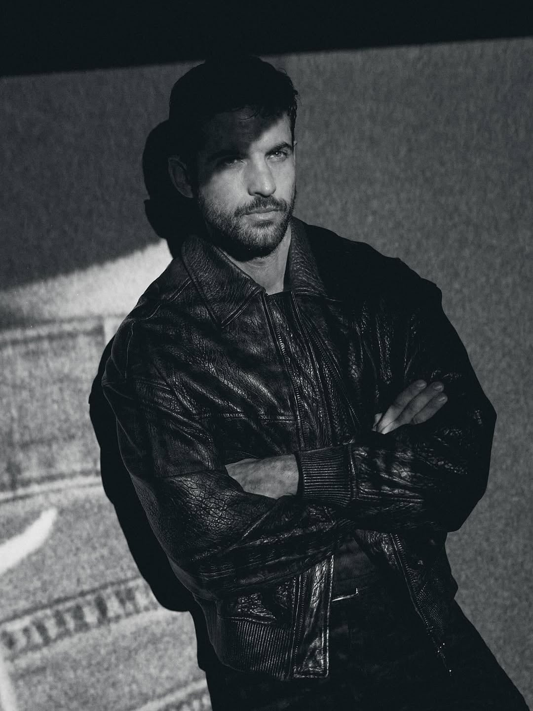 El galán de Netflix recibió comentarios directos durante su recorrido por San José.