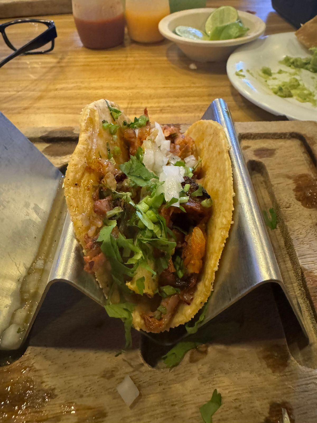 Los tacos al pastor de La casa de los trompos son indescriptiblemente deliciososo.