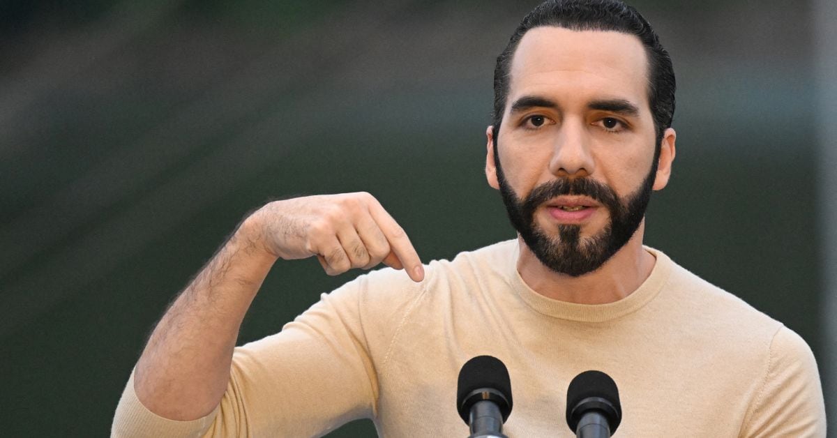 Nayib Bukele, presidente de El Salvador, en conferencia. El mandatario defiende la minería como estrategia económica para el país.