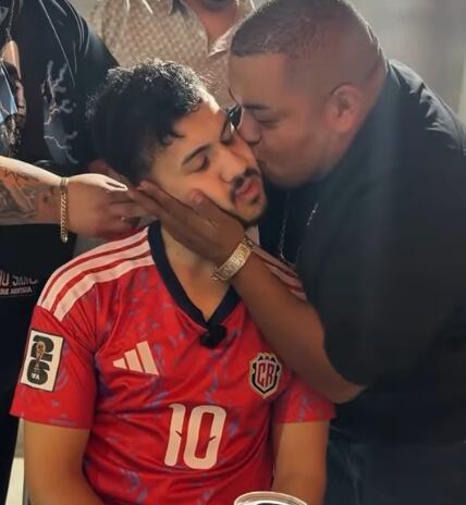 Araya Vlogs en Monterrey México junto con los Gemelos Pantera