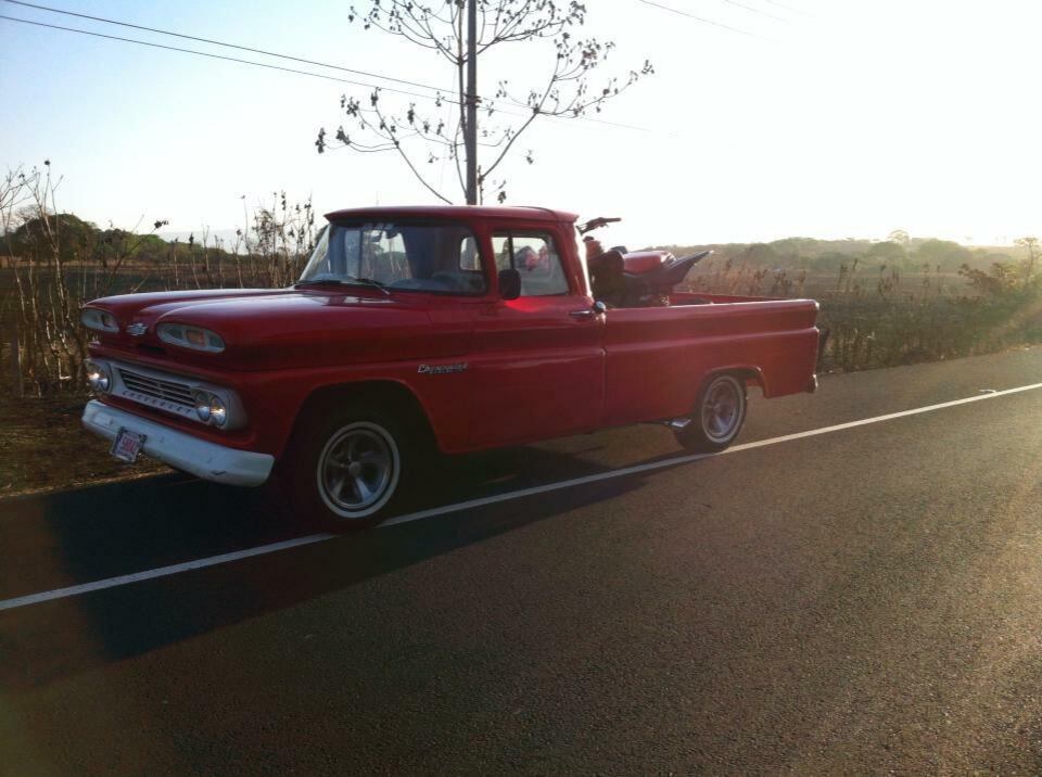 Chevrolet apache 1960, propiedad de Rafael Aguilar. Cortesía.
