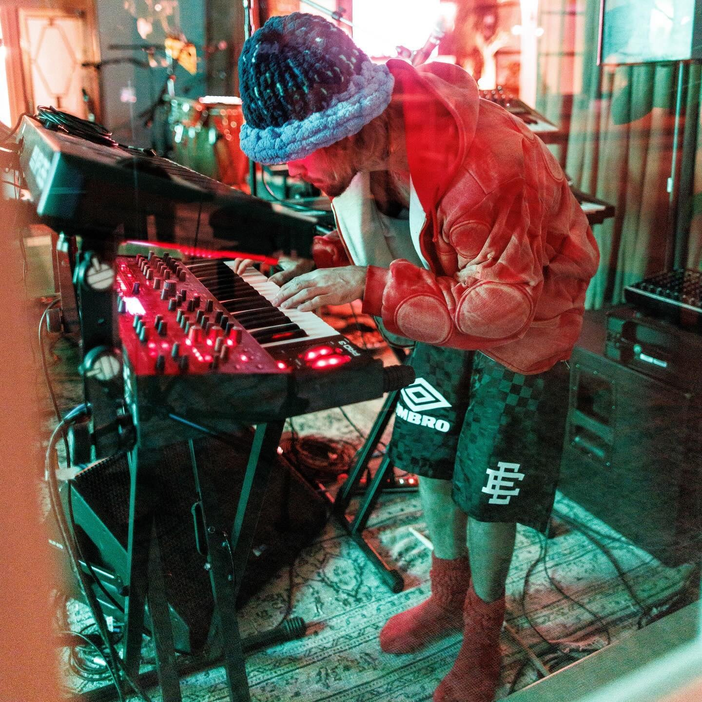 Esta foto ha generado gran emoción entre los fans del artista canadiense.