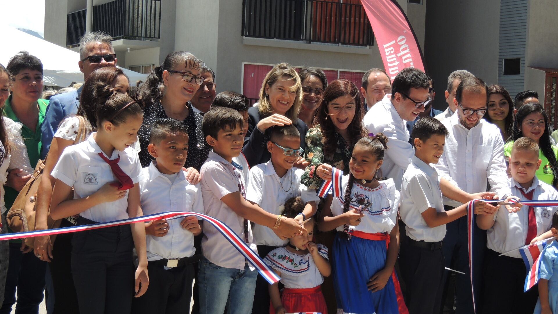 Inauguración oficial del condominio La Arboleda en la León XIII
