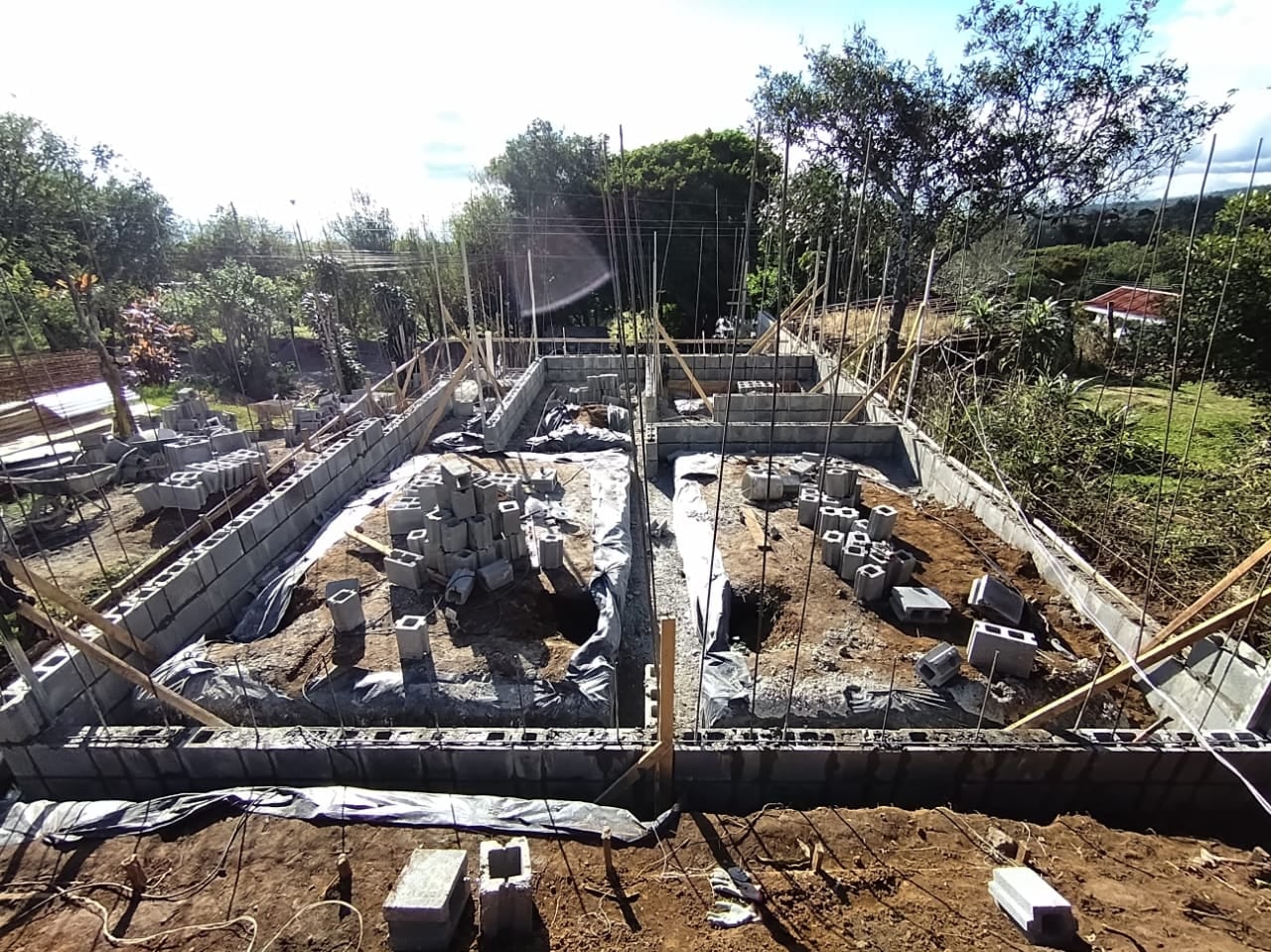 La Expocasa 2025 arrancó el medio día de este 16 de octubre en el Parque Viva en La Guácima de Alajuela y nosotros nos dimos la vuelta para confirmar que sí hay opciones económicas para poder construir una casa.