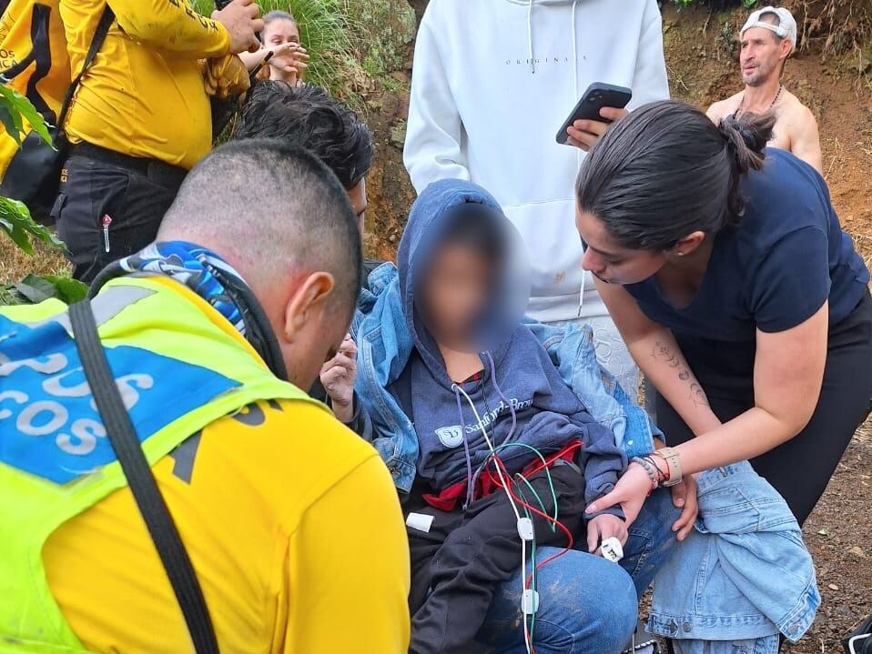 Matheo, el niño valiente de 6 años que sobrevivió 15 horas en las montañas de Páramo de Pérez Zeledón luego de perder a su mamá en un accidente de tránsito continúa internado en el hospital Escalante Pradilla. Foto: Cortesía