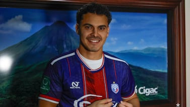 San Carlos sorprende con un bombazo antes de su partido con Inter San Carlos