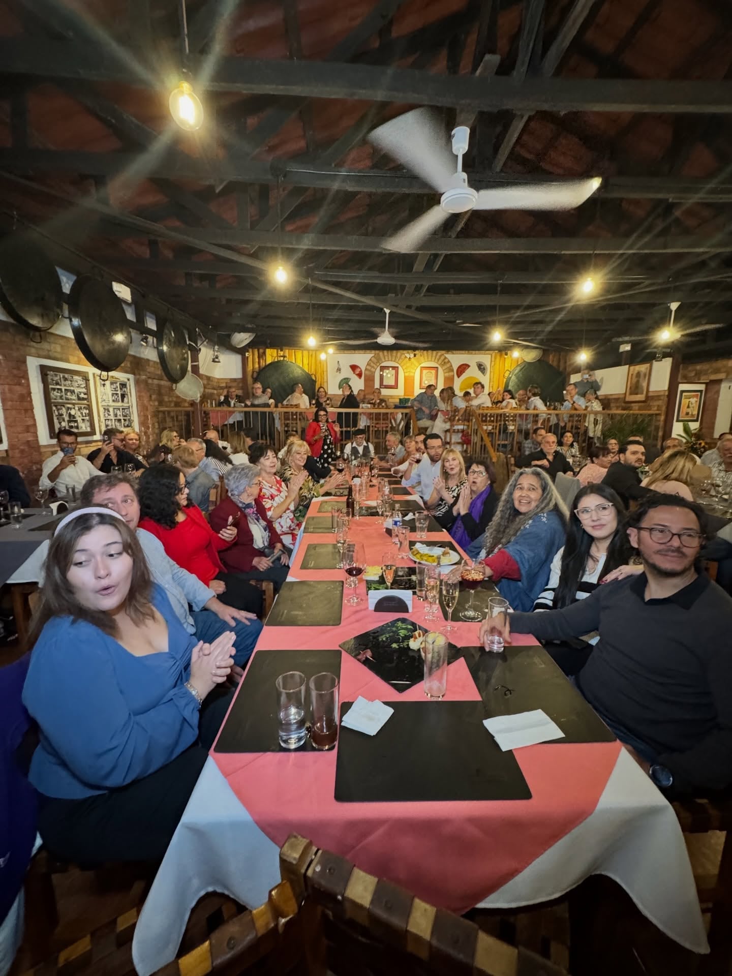Este Viernes Santo se confirmó el fallecimiento de Vicente Aguilar, originario de Valencia, España, quien se convirtió en una figura clave para la difusión de la cultura y la cocina española en Costa Rica.
