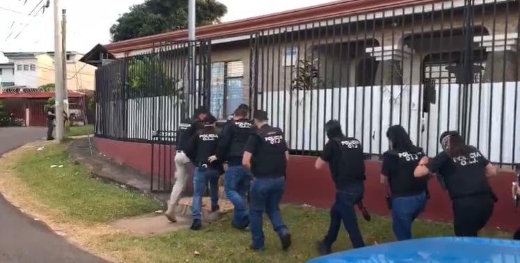 El OIJ realizó 4 allanamientos para detener a los sospechosos. Foto OIJ.