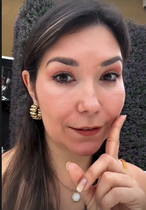 Periodista Ginnés Rodríguez en Teletica junto a su hijo Marcelo Zamora