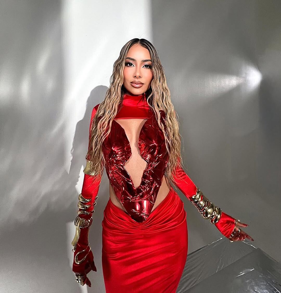 Elena Correa pone a la venta su ropa por esta razón