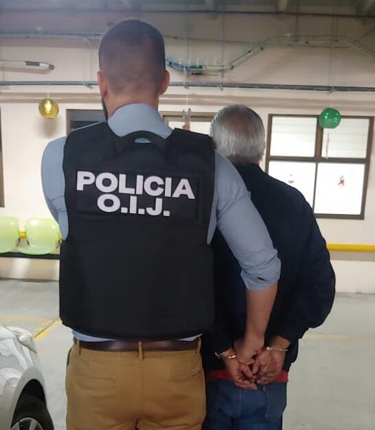 Detienen a 5 sujetos sospechosos de conformar banda dedicada a robar celulares en buses de San José. Foto OIJ.
