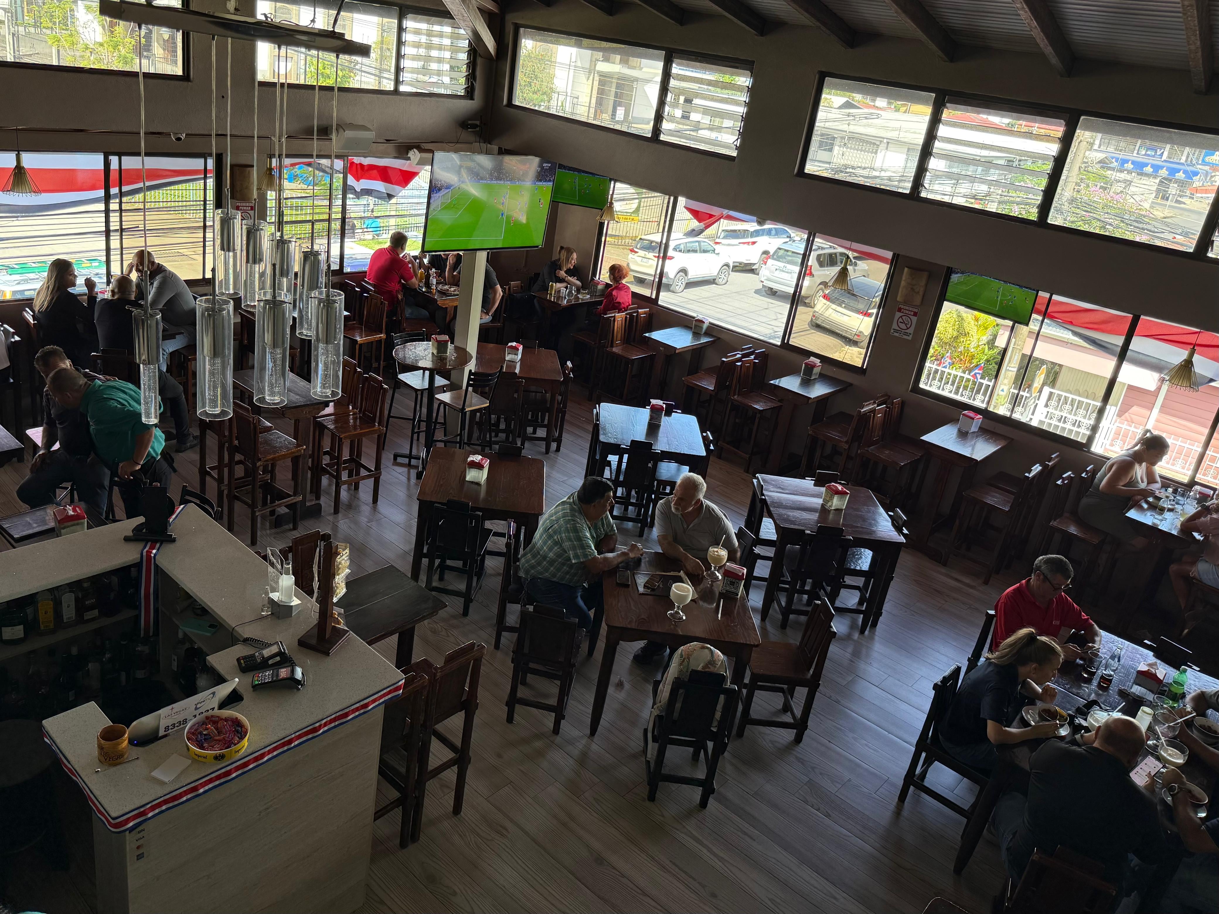 Nos dijeron que en el bar Las Vegas venden el mejor chifrijo y así nos fue.