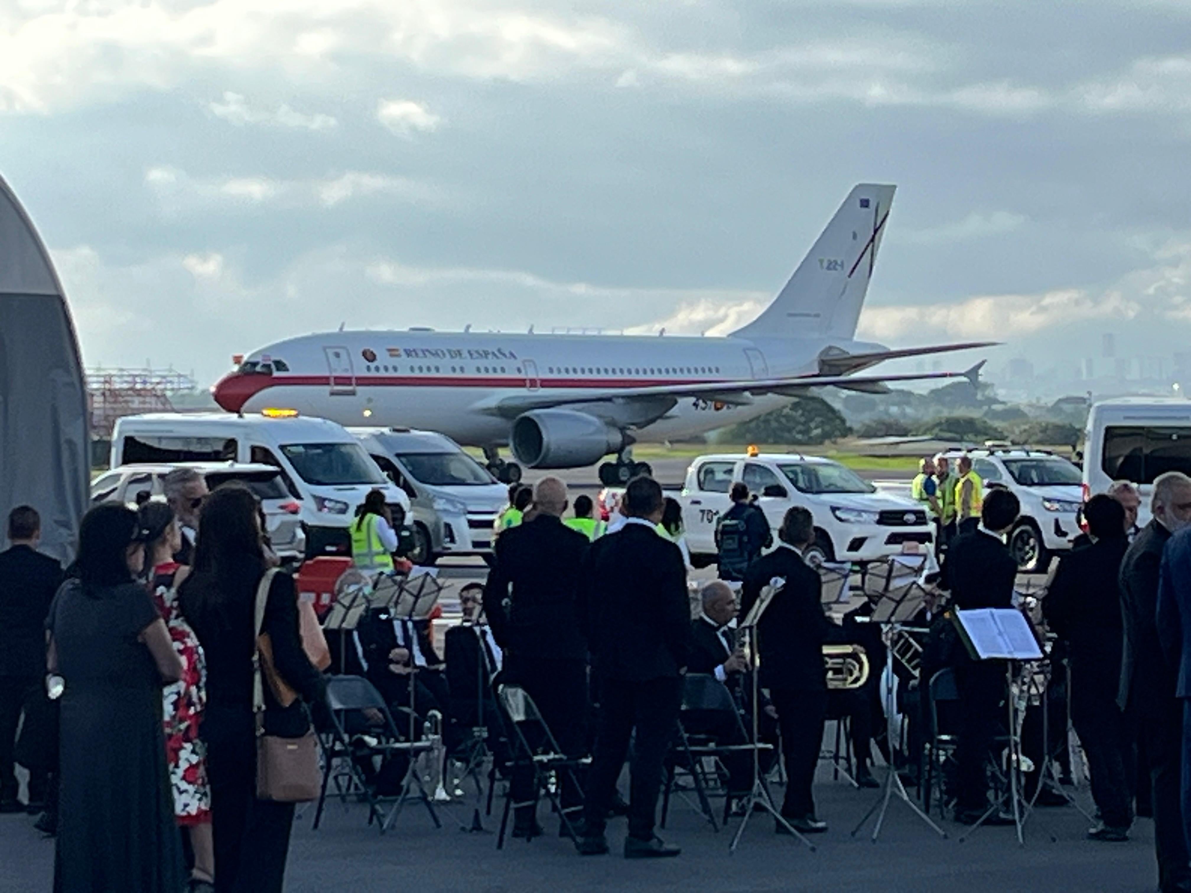Llegada de Felipe VI, rey de España a base 2 del Aeropuerto Internacional Juan Santamaría.