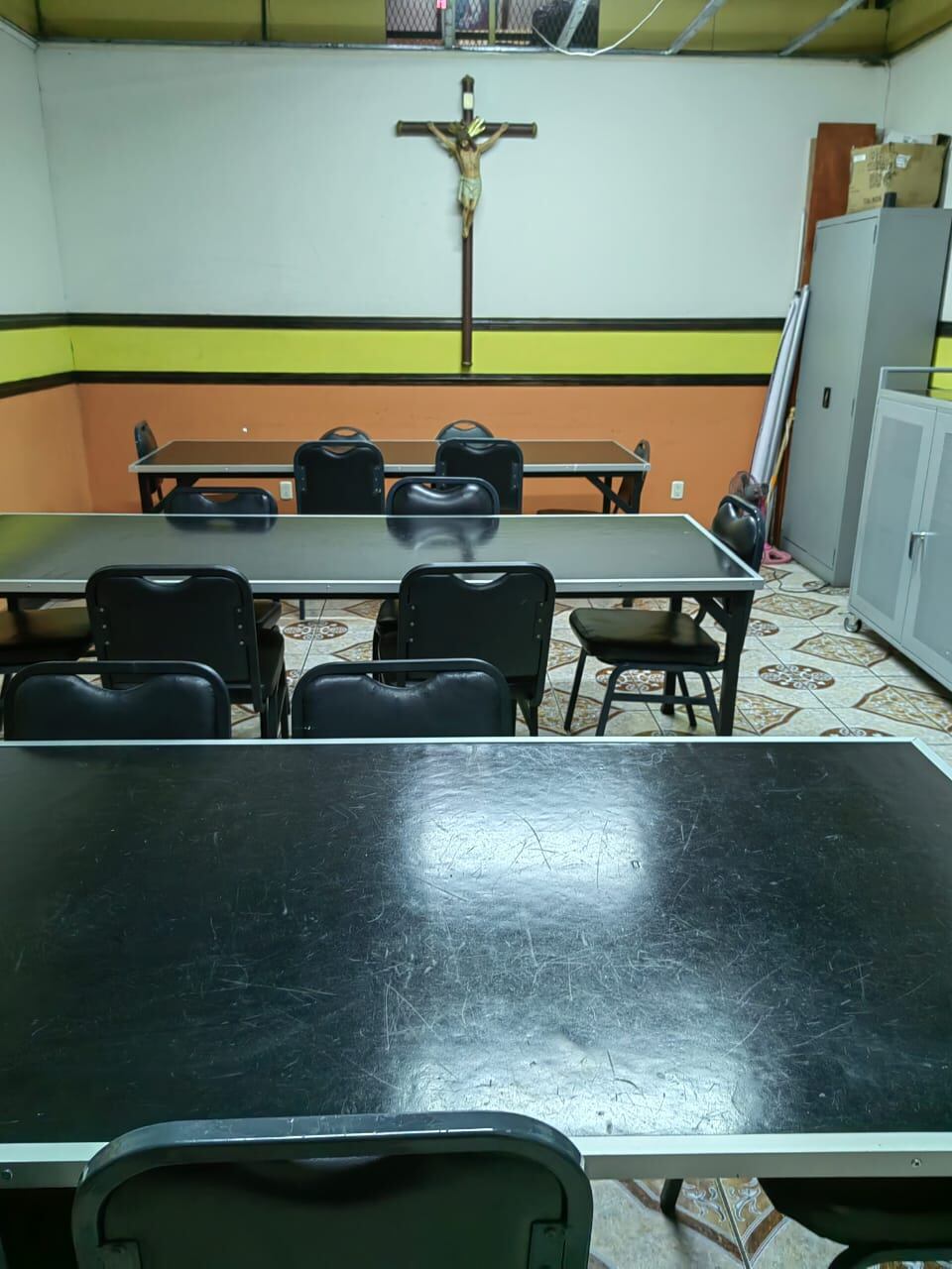 El Colegio Técnico Profesional de Hatillo inició el curso lectivo 2022 tal y como lo hizo cuando nació en el 2016, en los terrenos de la iglesia María Reina del Universo de Hatillo 2