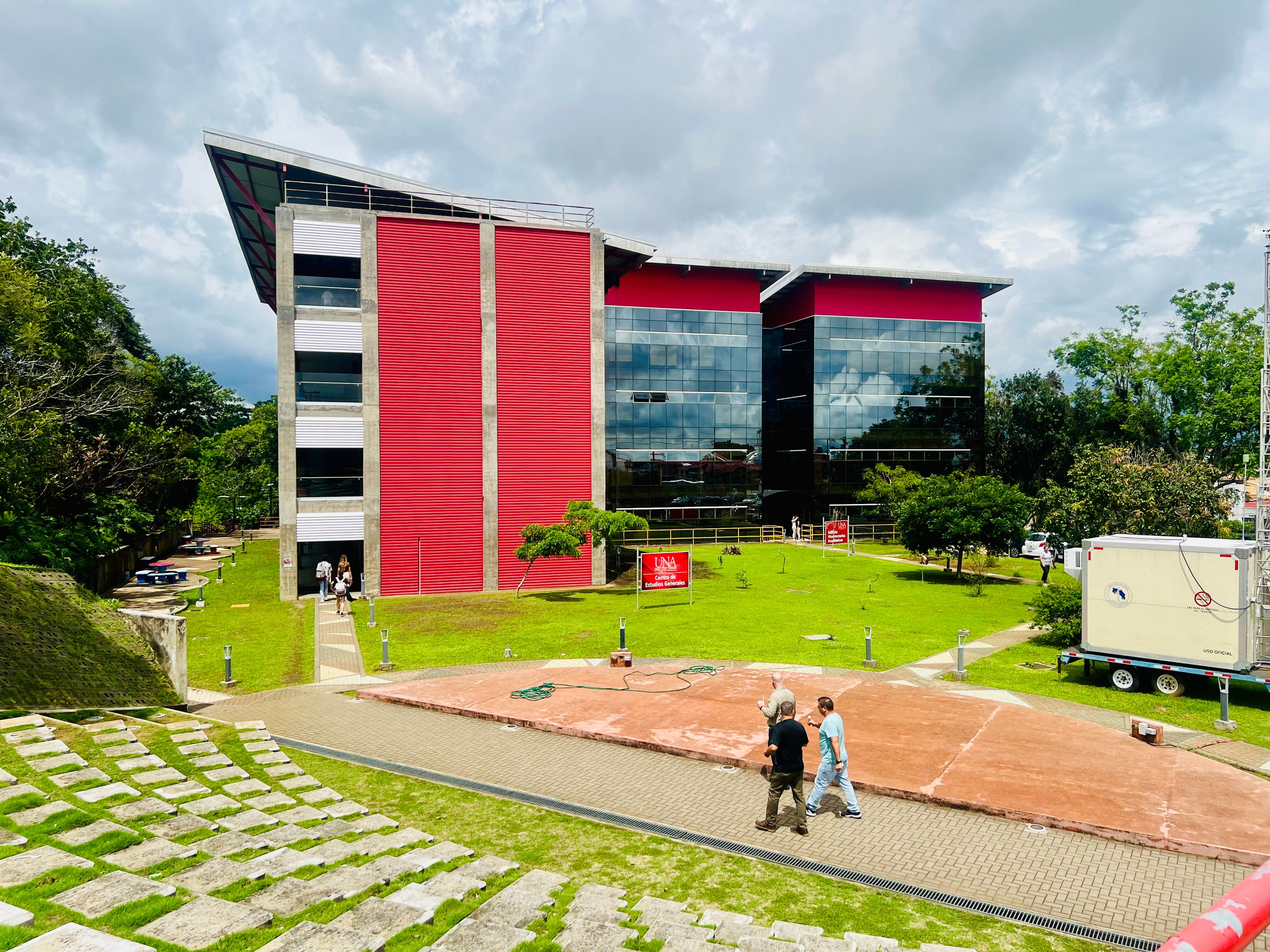 UNIVERSIDAD NACIONAL