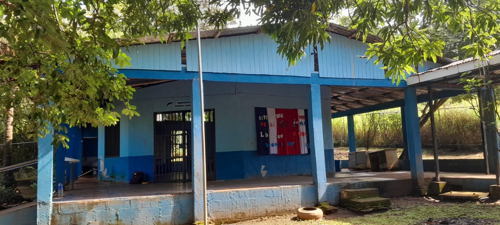 सरडे बीच शाळा