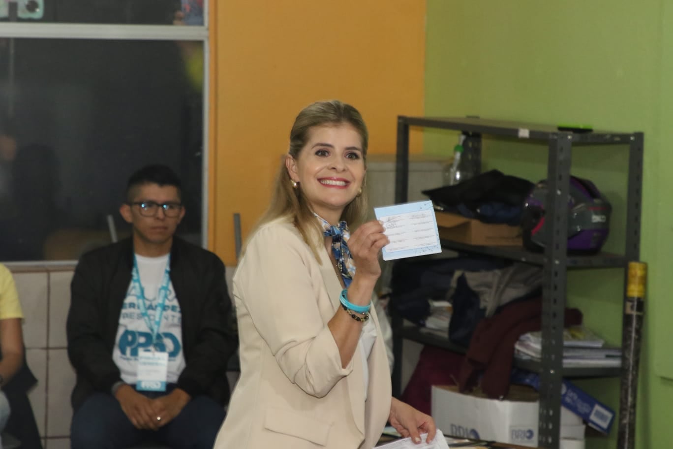 Elecciones 2026, Laura Fernandez