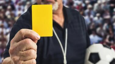 Lucas Paquetá recibe amarilla y reacciona con gesto inesperado que da la vuelta al mundo