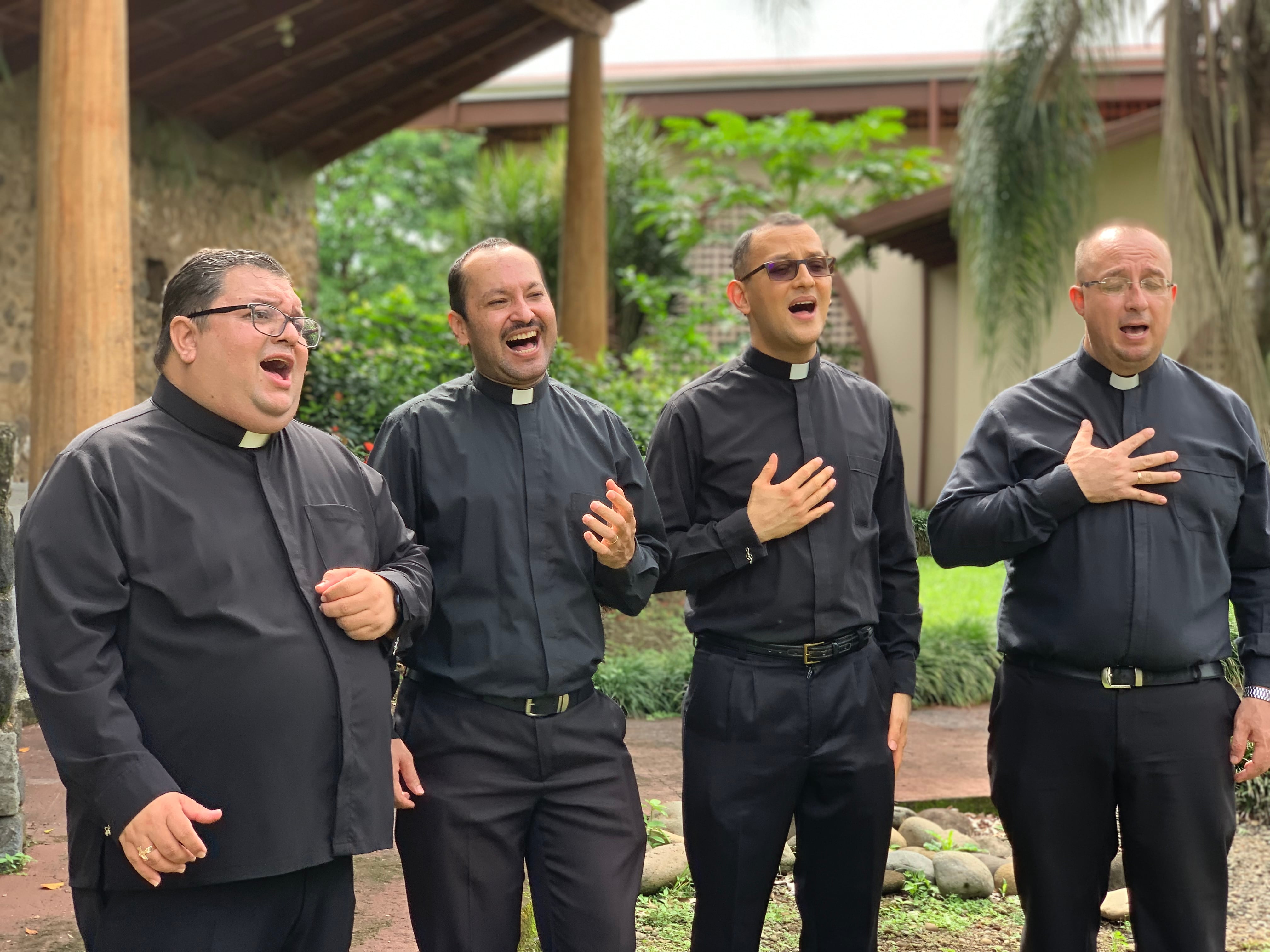 “Reina de los Ángeles” es una oración hecha canción escrita por los sacerdotes Fabio Hidalgo Rojas, Adolfo Robles Garbanzo, Greivin Chaverri Jeinkins y Gerardo Alpízar Castro, dedicada este 2021 a La Negrita