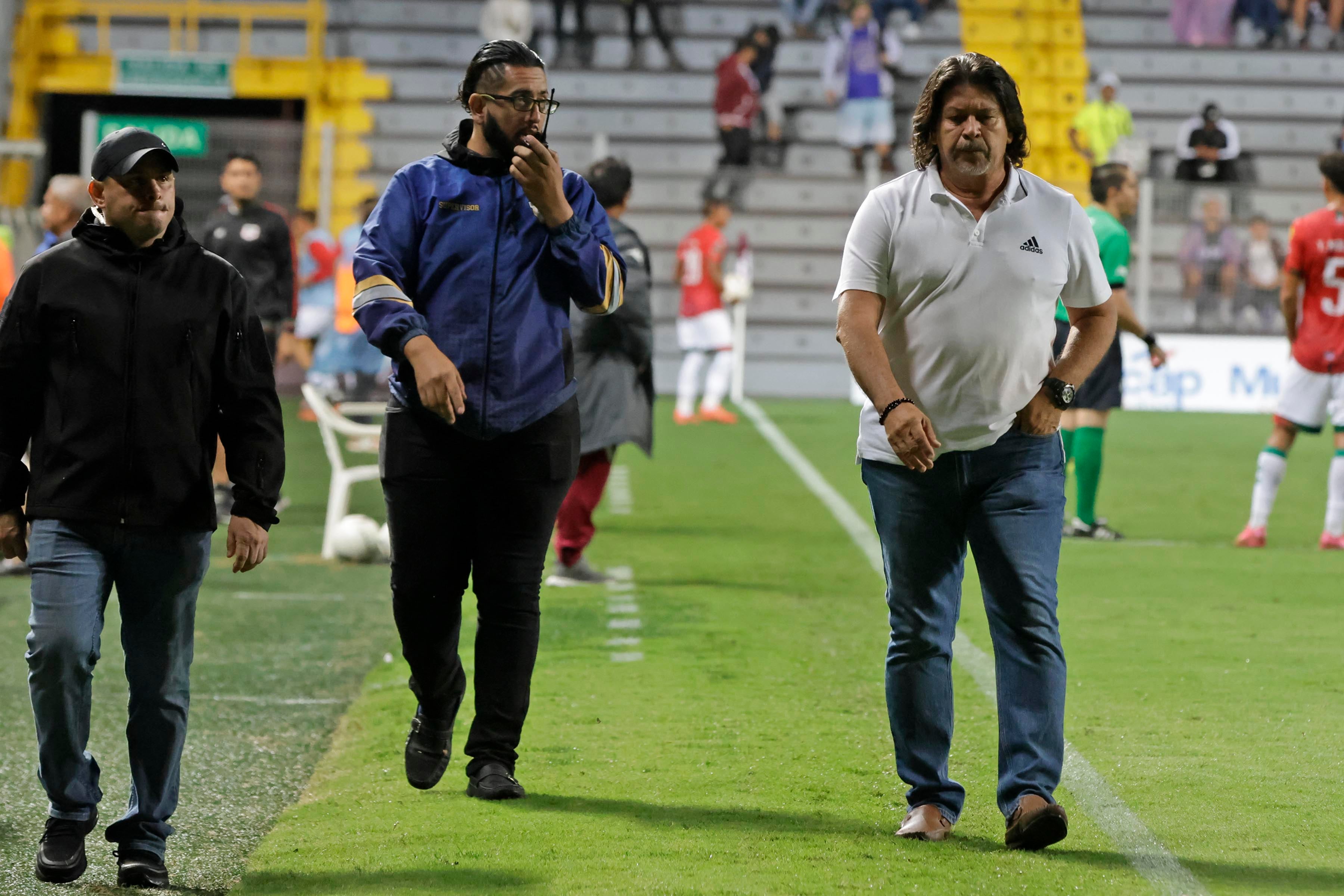 Deportivo Saprissa y la Asociación Deportiva Guanacasteca