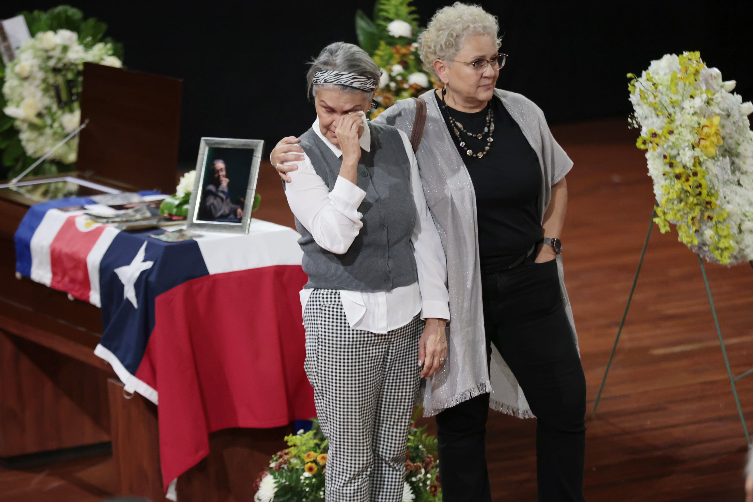 Vela de Lucho Barahona en la Compañía Nacional de Teatro donde fue despedido por sus amigos y colegas / Foto John Durán