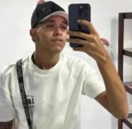 Hermano de Derrikson Quirós