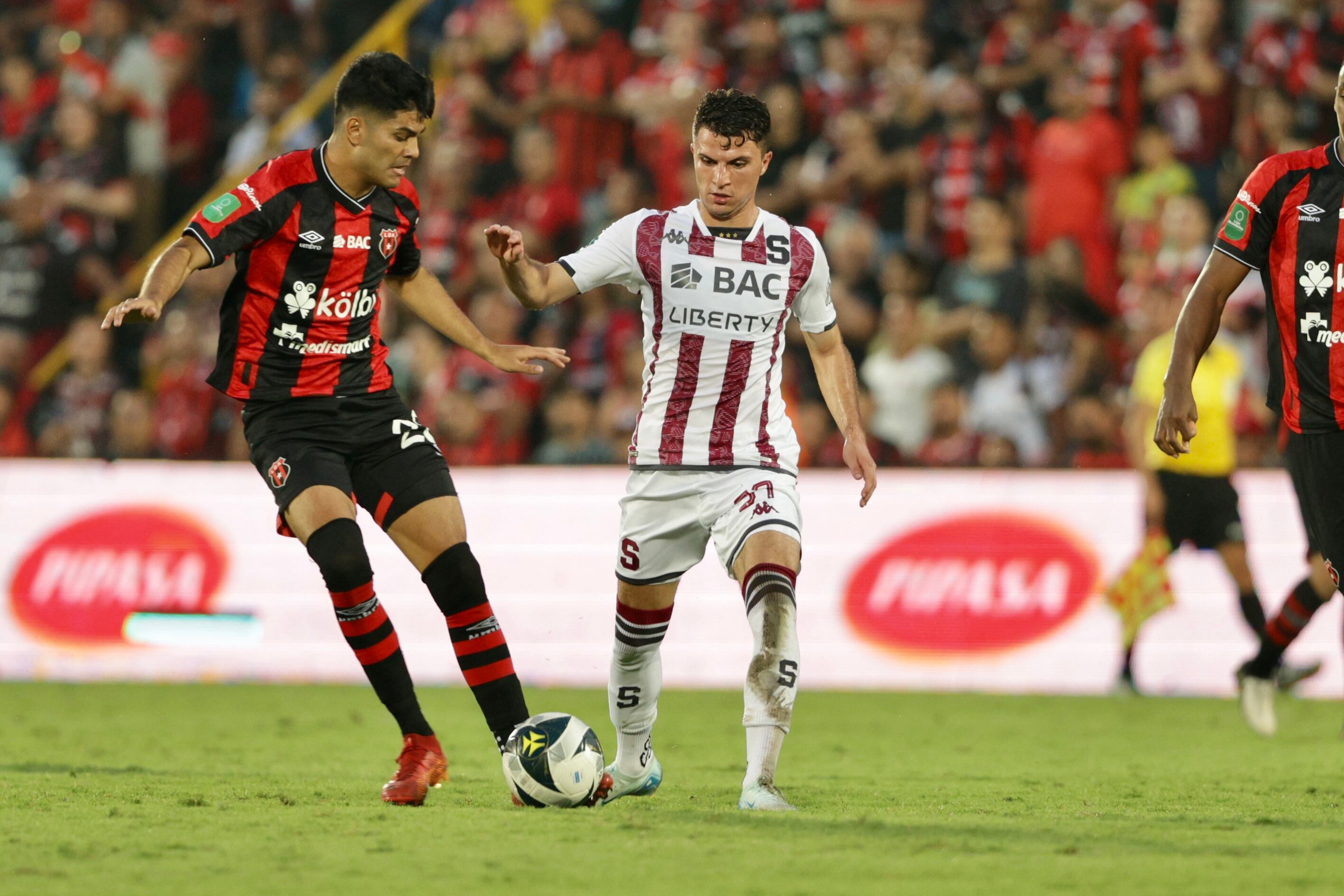 01/09/2024, Alajuela, Estadio Alejandro Morera Soto, partido de la jornada 8 del torneo de clausura 2024 entre la Liga Deportiva Alajuelense y el Deportivo Saprissa.