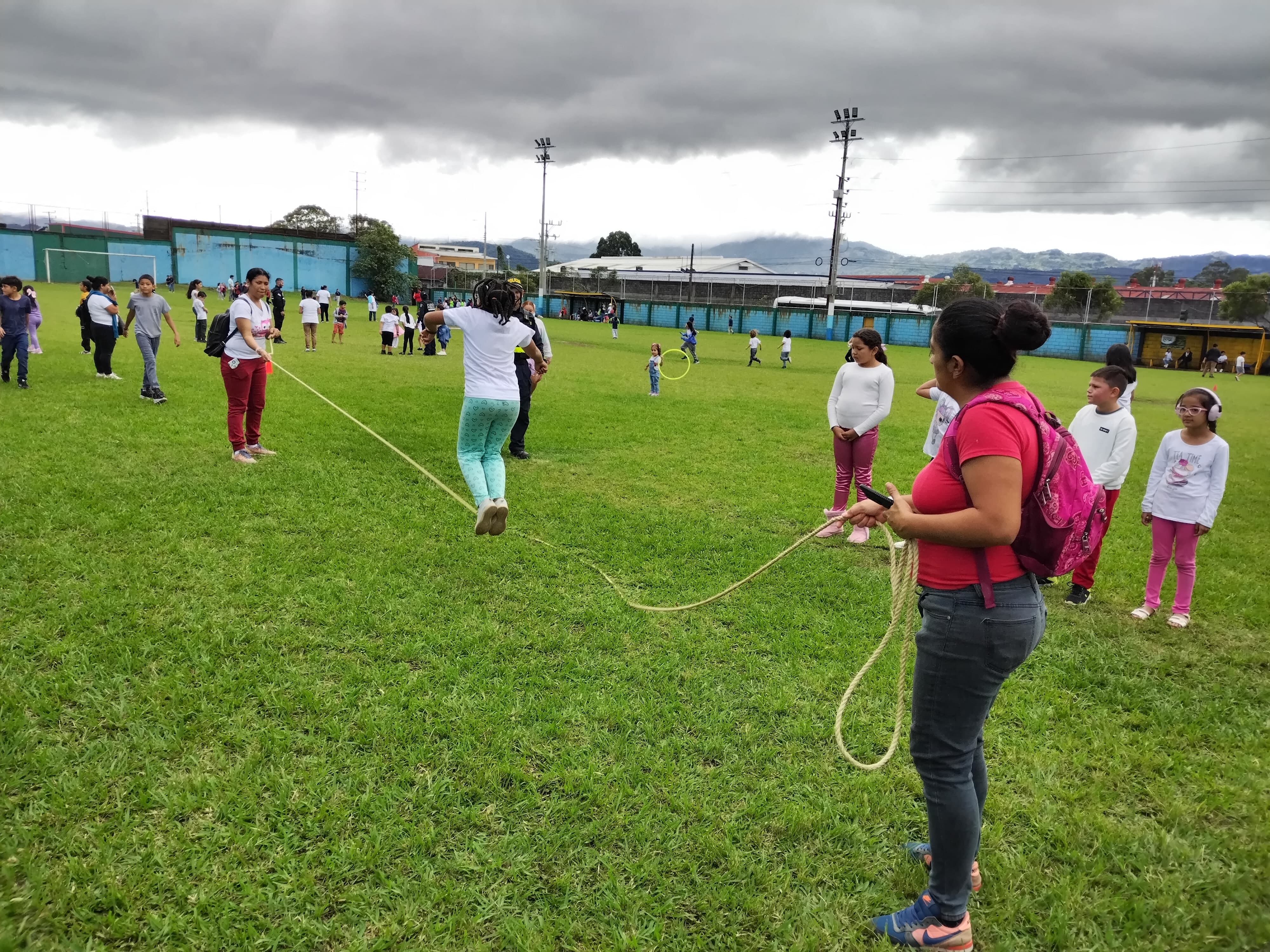 José Andrés González fue parte de 8 niños borucas que conocieron por primera vez San José este 8 de diciembre. “Creí que era parecido a mi pueblo, pero es grandísimo y lindísimo”, nos comentó el pequeñito.