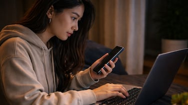 Detienen a mujer acusada de chantajear a hombres con fotos que ellos le compartían por redes