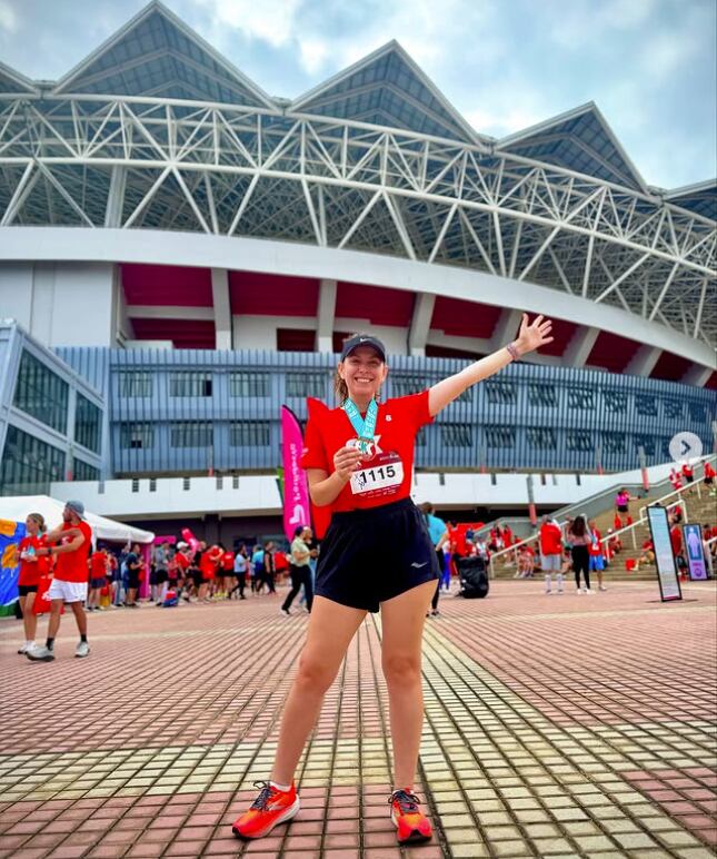 Melissa Alvarado periodista deportiva de Canal 7