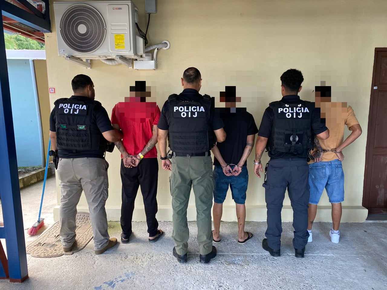 Tres hombres de apellidos Morales, de 20 años; Solano, de 19; y Jiménez, de 25, sospechosos del doble homicidio de Javier Eliecer Morales Corrales y Carmelo Cruz Figueroa en Rancho Grande de Quepos. Foto: OIJ