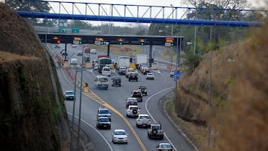¿Por qué están dando regalos en el peaje de San Rafael de Alajuela, sobre la ruta 27?