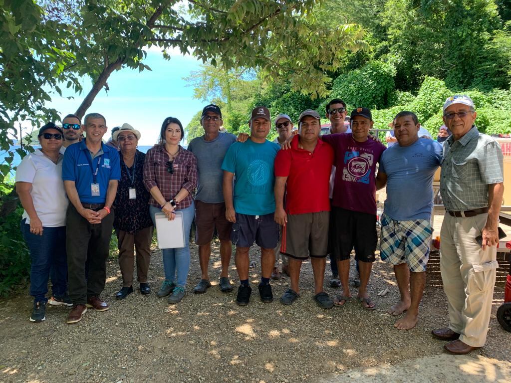 5 familias dedicadas a la pesca artesanal en el sector de El Jobo de La Cruz, en Guanacaste, estrenaron motores fuera de borda gracias al trabajo entre el Instituto de Desarrollo Rural (Inder); el Instituto Costarricense de Pesca y Acuicultura (Incopesca) y el Ministerio de Agricultura y Ganadería (MAG)