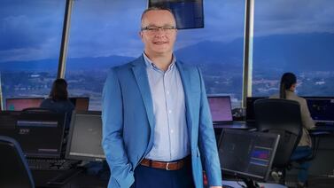 ¿Se irá también del país Fernando Naranjo como lo hizo Luis Amador? Él mismo responde