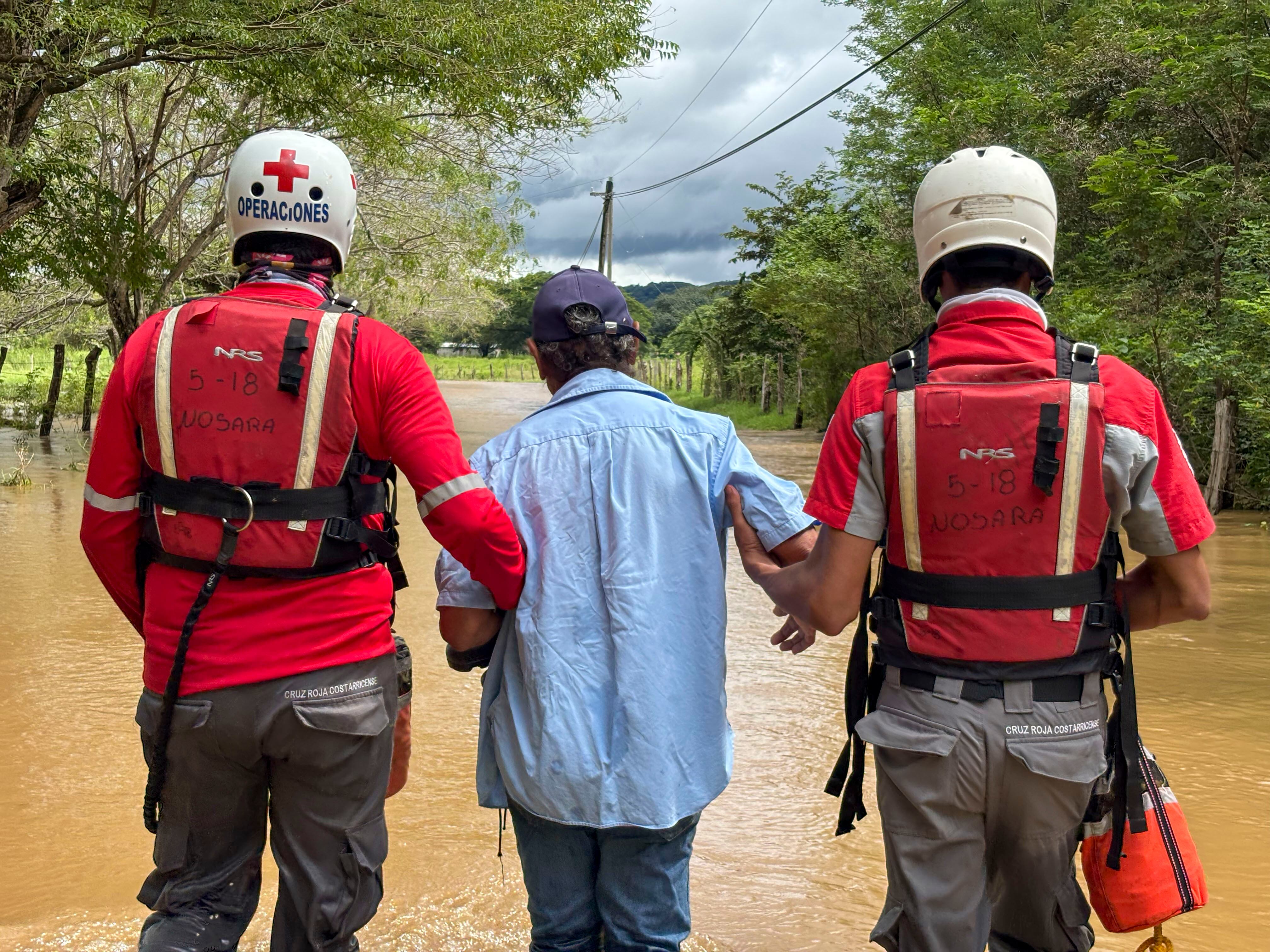 Inundaciones en Guanacaste onda tropical #46