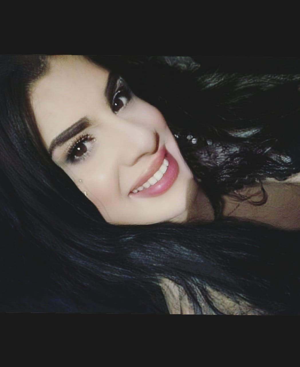 Dayana Montreal, filma ovni en plaza González Víquez