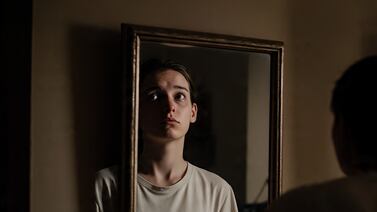 La noche que un trago cambió su vida: intoxicación por metanol dejó ciega a una joven de 21 años