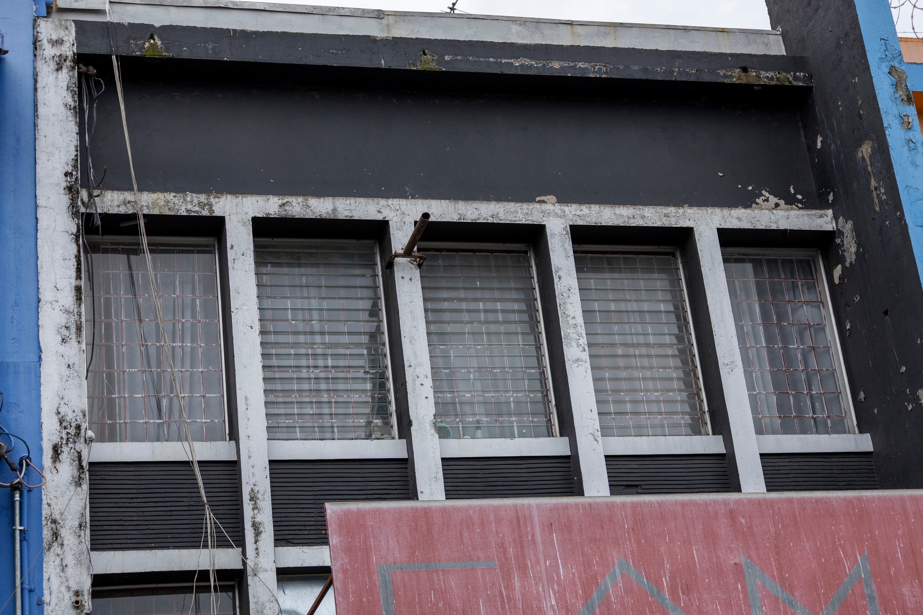 20/05/2025, San José, recorrido por avenida central y avenida segunda, para ver edificios que están desocupados o abandonados.