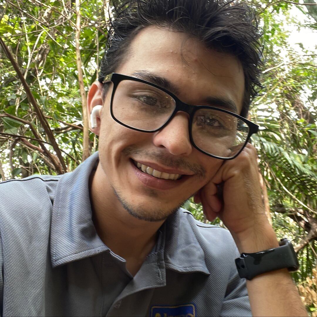 Glen Campos Varela, de 26 años, era estudiante de la Universidad Nacional (UNA) murió en un accidente junto a su amigo Josué Abraham Cambronero Villalobos. Foto: Tomada de FB