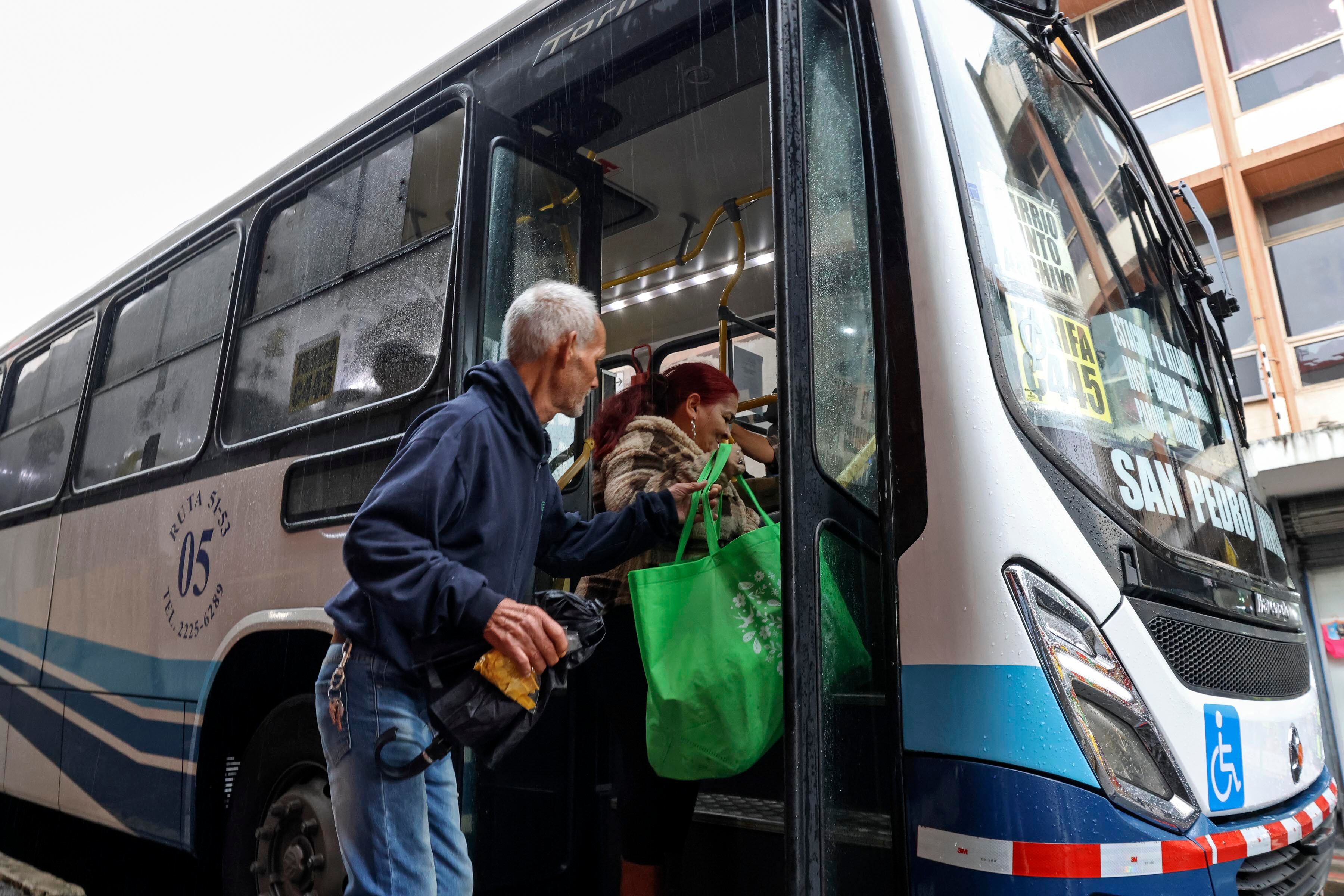 Autobuses ruta San Pedro de Montes de Oca