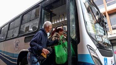 Estas son las cosas que nunca puede hacer un chofer de bus