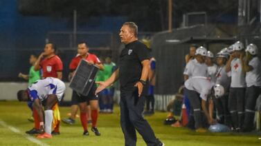 Técnico costarricense destaca afuera de Costa Rica con cifras que se las desearía cualquier entrenador