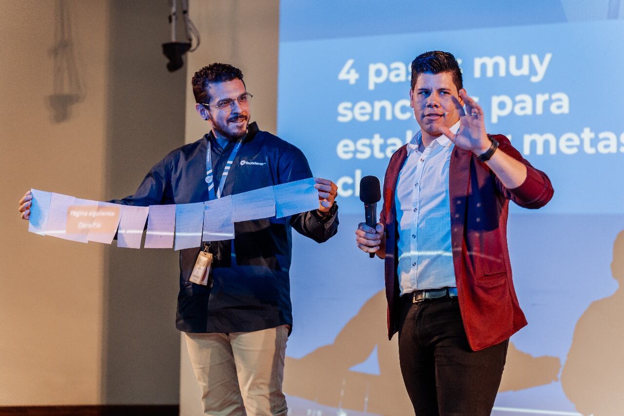 ANSELMO SANTELIZ CONFERENCISTA