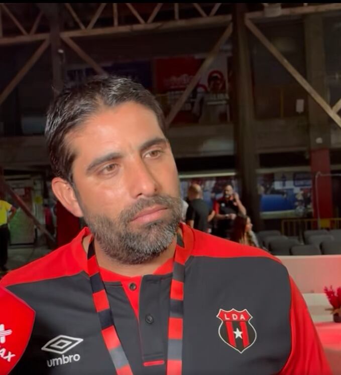 Carlos Vela fue anunciado el 11 de junio como el nuevo gerente deportivo de Liga Deportiva Alajuelense.